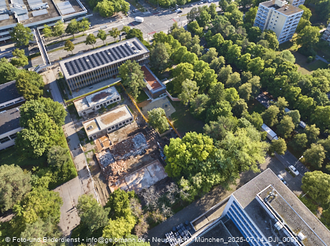 14.07.2025 - Abrissarbeiten des alten Kindergartens an der Heinrich-Wieland-Straße 3 in Neuperlach