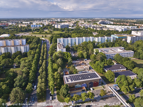 14.07.2025 - Abrissarbeiten des alten Kindergartens an der Heinrich-Wieland-Straße 3 in Neuperlach