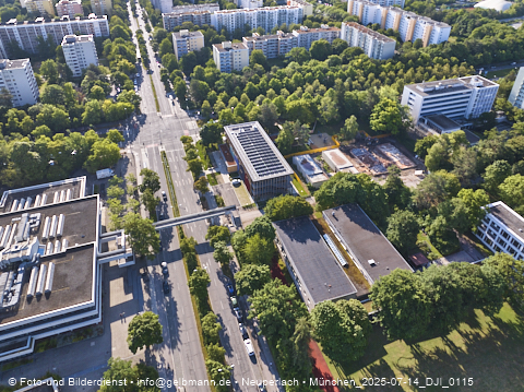 14.07.2025 - Abrissarbeiten des alten Kindergartens an der Heinrich-Wieland-Straße 3 in Neuperlach