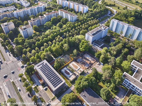 14.07.2025 - Abrissarbeiten des alten Kindergartens an der Heinrich-Wieland-Straße 3 in Neuperlach