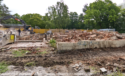 17.07.2025 - Abrissbaustelle Kindergarten an der Heinrich-Wieland-Strasse in Neuperlach
