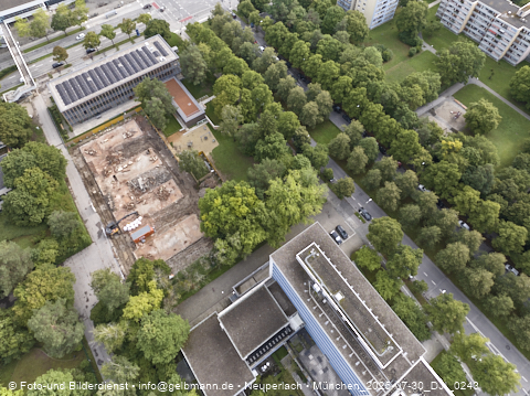 30.07.2025 - Abriss der alten Kindergarten-Flachbauten an der Heinrich-Wieland-Straße in Neuperlach