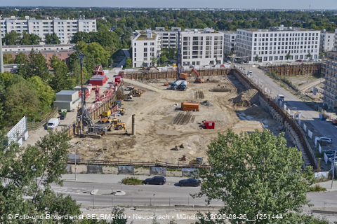 25.08.2025 - DEMOS-Baustelle und BayernHeim-Baustelle Alexiqauartier in Neuperlach