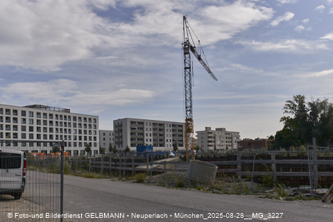 28.08.2025 - DEMOS-Baustelle und BayernHeim-Baustelle Alexiqauartier und BayernHeim in Neuperlach