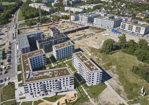 03.09.2025 - Luftbilder der DEMOS-Baustelle Alexiqauartier und BayernHeim in Neuperlach