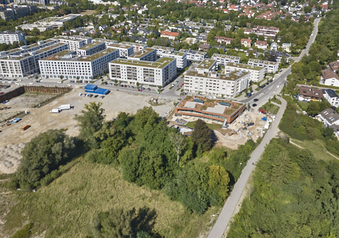 03.09.2025 - Luftbilder der DEMOS-Baustelle Alexiqauartier und BayernHeim in Neuperlach