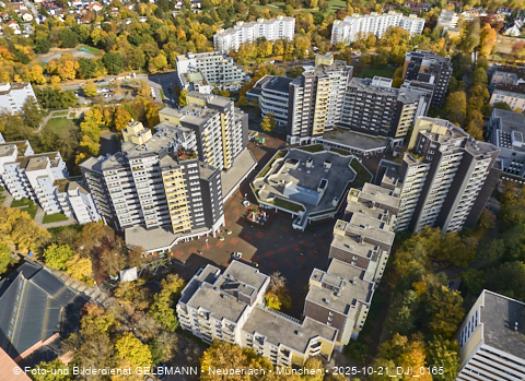 21.10.2025 - Marx-Zentrum und Karl-Marx-Ring 52-62 mit Umgebung in Neuperlach