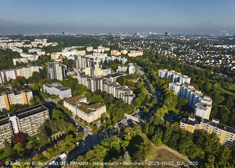 21.10.2025 - Marx-Zentrum und Karl-Marx-Ring 52-62 mit Umgebung in Neuperlach