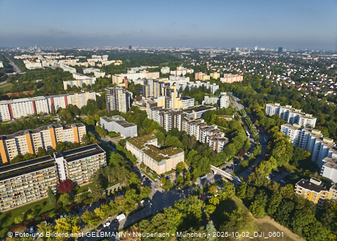 21.10.2025 - Marx-Zentrum und Karl-Marx-Ring 52-62 mit Umgebung in Neuperlach
