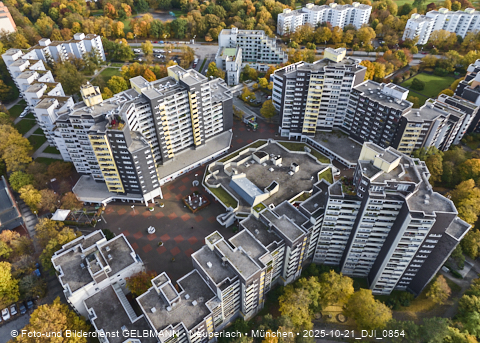 21.10.2025 - Marx-Zentrum und Karl-Marx-Ring 52-62 mit Umgebung in Neuperlach
