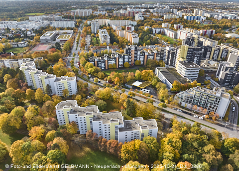 21.10.2025 - Marx-Zentrum und Karl-Marx-Ring 52-62 mit Umgebung in Neuperlach