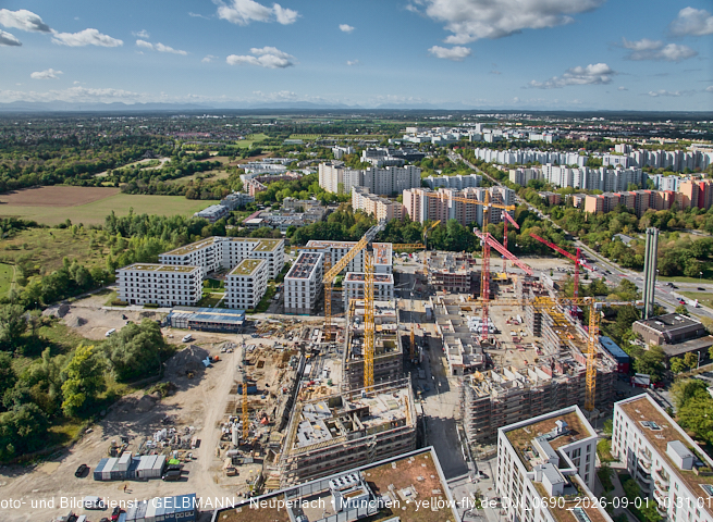 01.09.2026 - Luftbilder vom Alexisquartier und BayernHeim in Neuperlach