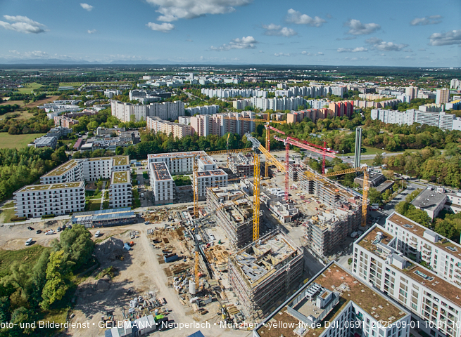 01.09.2026 - Luftbilder vom Alexisquartier und BayernHeim in Neuperlach