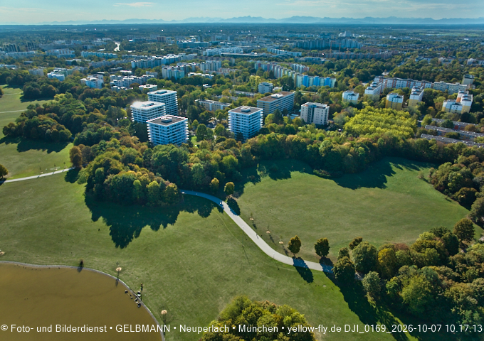 07.10.2026 - Geothermie-Baustelle und Ostpark mit See in Berg-am-Laim