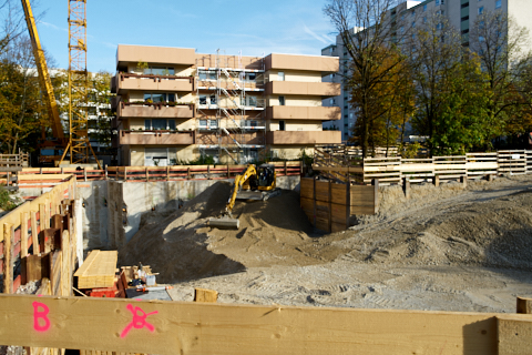 23.10.2019 - Ein Kran für den Oskar-Maria-Graf-Ring 23.10.2019 - Ein Kran für den Oskar-Maria-Graf-Ring