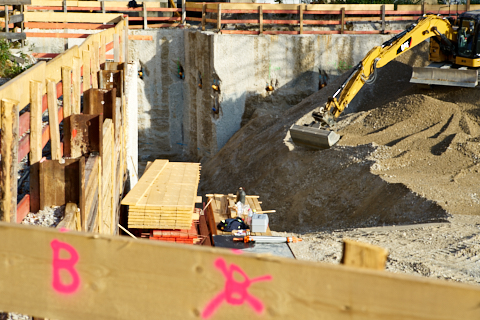 23.10.2019 - Ein Kran für den Oskar-Maria-Graf-Ring 23.10.2019 - Ein Kran für den Oskar-Maria-Graf-Ring