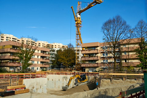 23.10.2019 - Ein Kran für den Oskar-Maria-Graf-Ring 23.10.2019 - Ein Kran für den Oskar-Maria-Graf-Ring