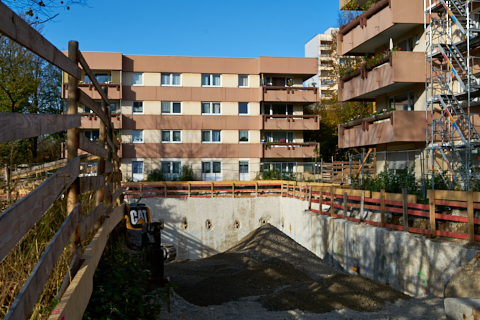 23.10.2019 - Ein Kran für den Oskar-Maria-Graf-Ring 23.10.2019 - Ein Kran für den Oskar-Maria-Graf-Ring