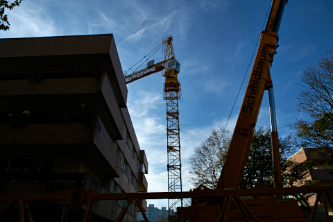 23.10.2019 - Ein Kran für den Oskar-Maria-Graf-Ring 23.10.2019 - Ein Kran für den Oskar-Maria-Graf-Ring