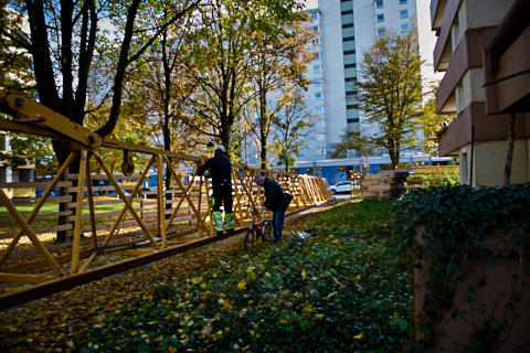 23.10.2019 - Ein Kran für den Oskar-Maria-Graf-Ring 23.10.2019 - Ein Kran für den Oskar-Maria-Graf-Ring