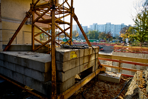 23.10.2019 - Ein Kran für den Oskar-Maria-Graf-Ring 23.10.2019 - Ein Kran für den Oskar-Maria-Graf-Ring