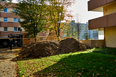 23.10.2019 - Ein Kran für den Oskar-Maria-Graf-Ring 23.10.2019 - Ein Kran für den Oskar-Maria-Graf-Ring