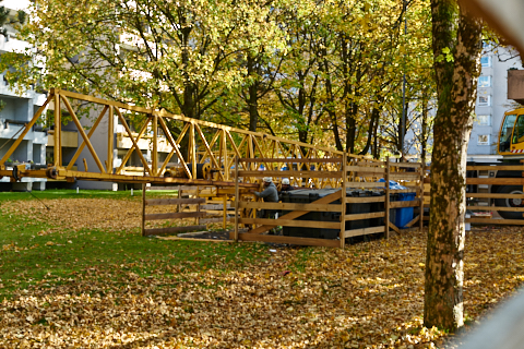 23.10.2019 - Ein Kran für den Oskar-Maria-Graf-Ring 23.10.2019 - Ein Kran für den Oskar-Maria-Graf-Ring